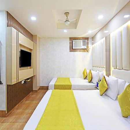 Hotel Preet Palace -5 Mints Walk From Nizamuddin Railway Station นิวเดลี ภายนอก รูปภาพ