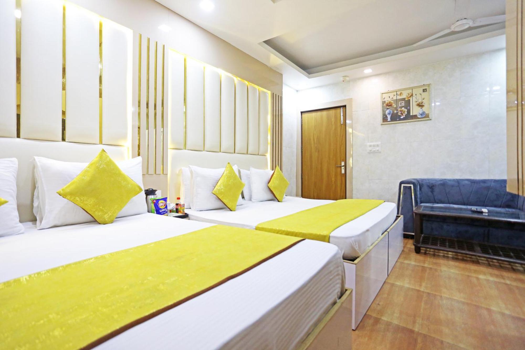 Hotel Preet Palace -5 Mints Walk From Nizamuddin Railway Station นิวเดลี ภายนอก รูปภาพ