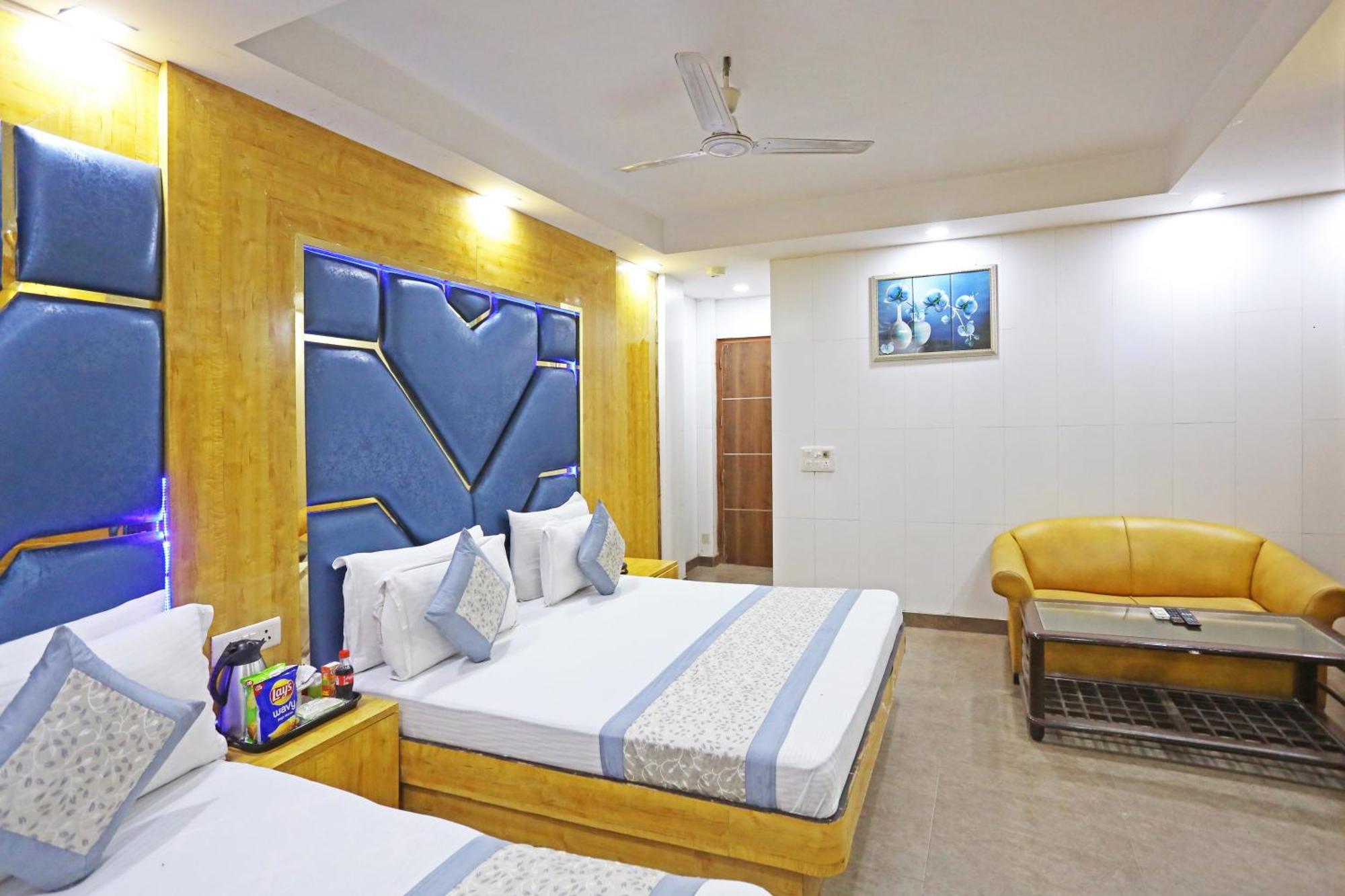 Hotel Preet Palace -5 Mints Walk From Nizamuddin Railway Station นิวเดลี ภายนอก รูปภาพ
