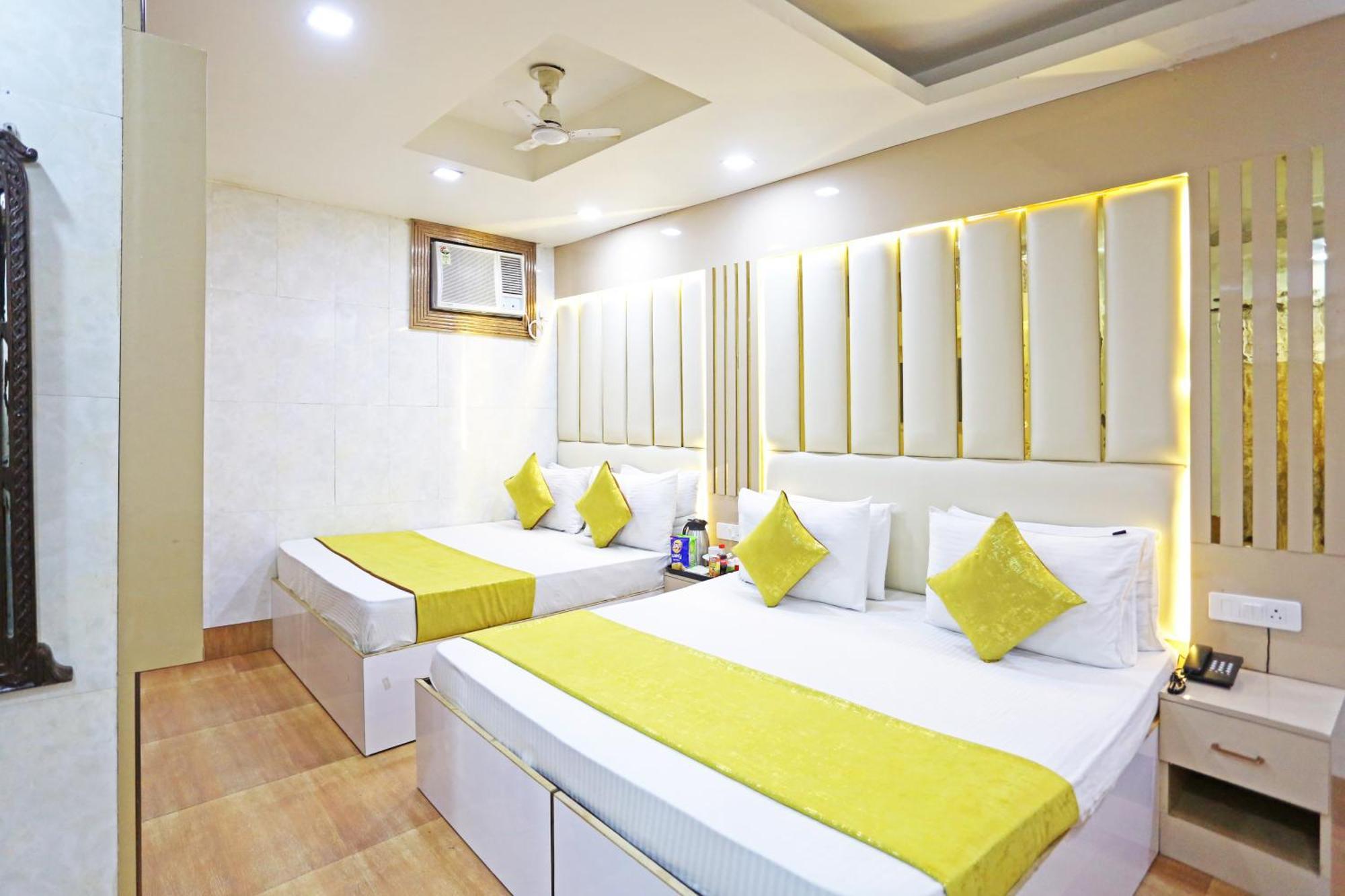 Hotel Preet Palace -5 Mints Walk From Nizamuddin Railway Station นิวเดลี ภายนอก รูปภาพ