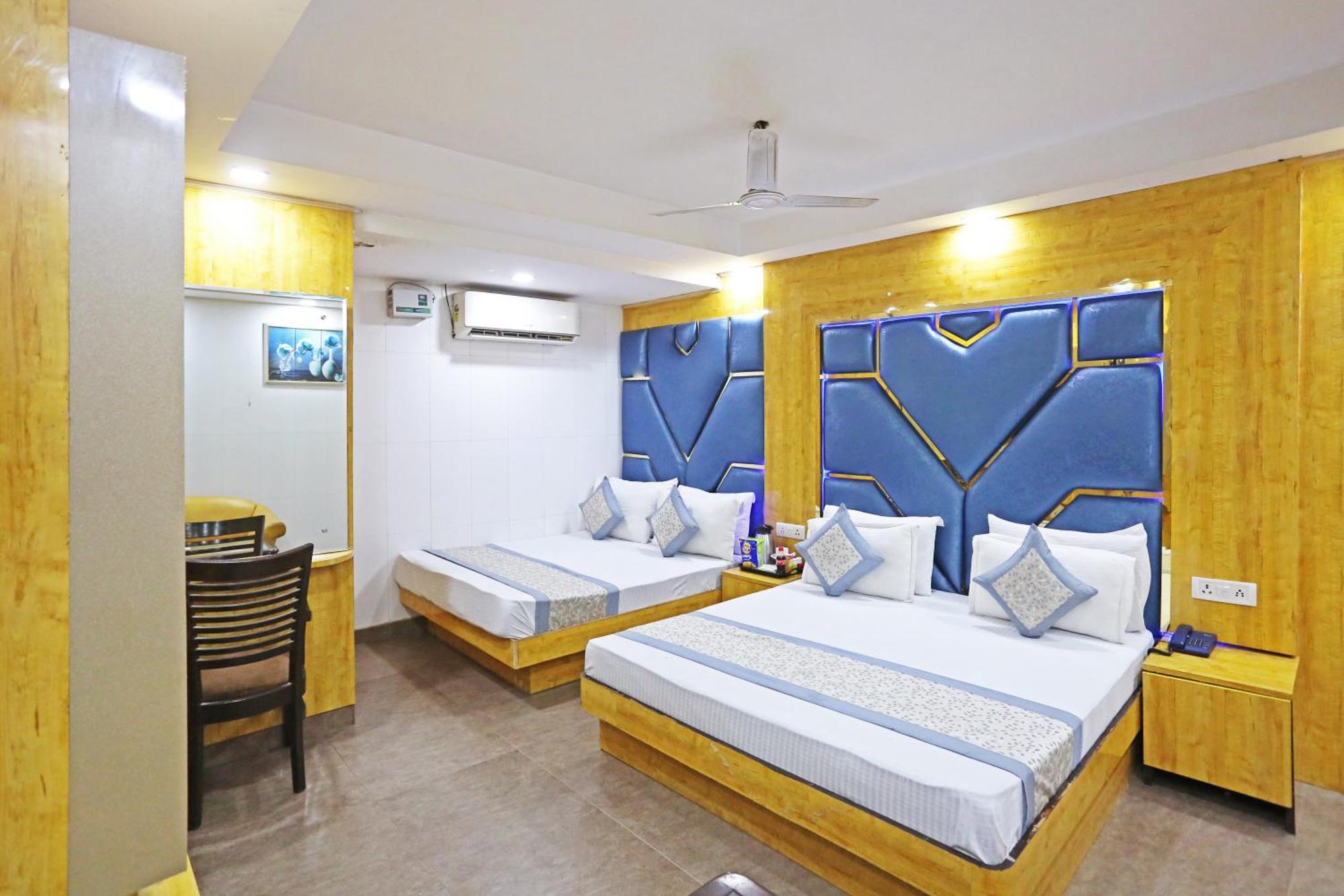 Hotel Preet Palace -5 Mints Walk From Nizamuddin Railway Station นิวเดลี ภายนอก รูปภาพ