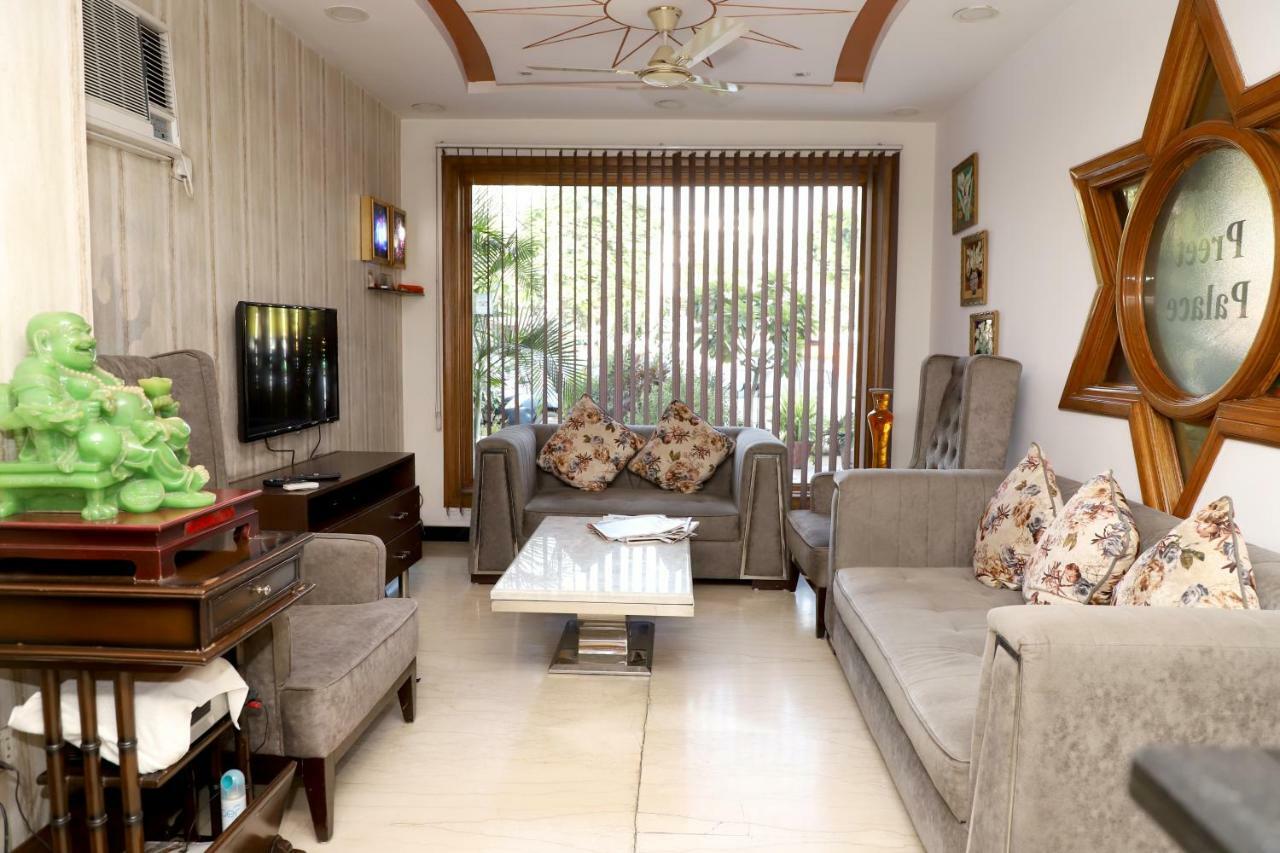Hotel Preet Palace -5 Mints Walk From Nizamuddin Railway Station นิวเดลี ภายนอก รูปภาพ